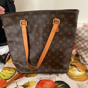 Traditional LV bucket bag